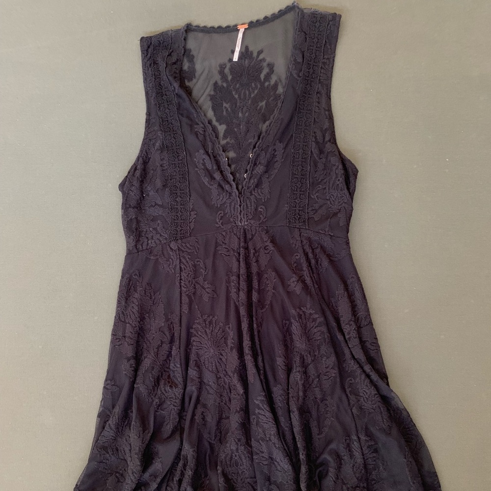 FREE PEOPLE lace black dress